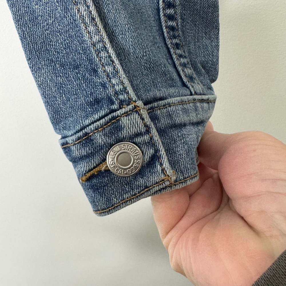 Levis Girls XL Trucker Denim Jacket - Picture 3 of 10